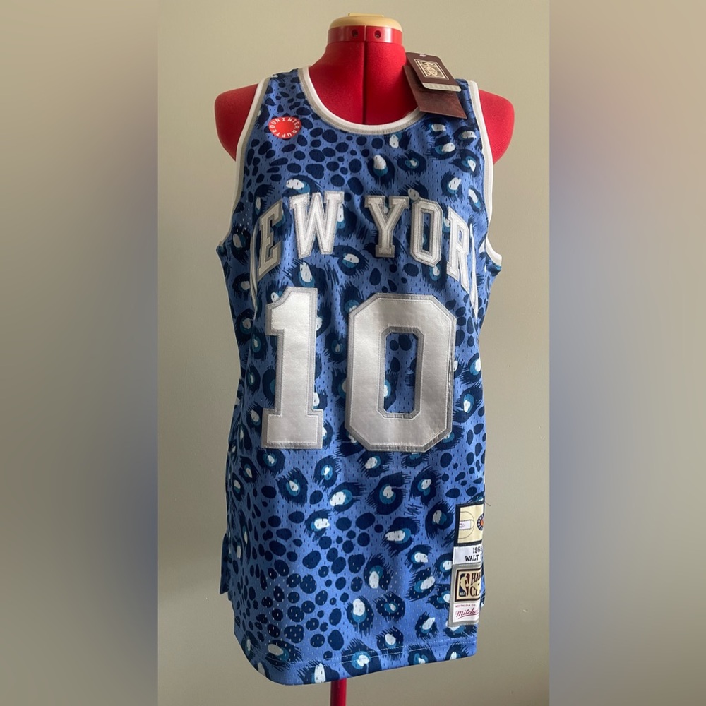 Mitchell & Ness Hardwood Classics New York Knicks Jersey #10 - NWT Sz. M